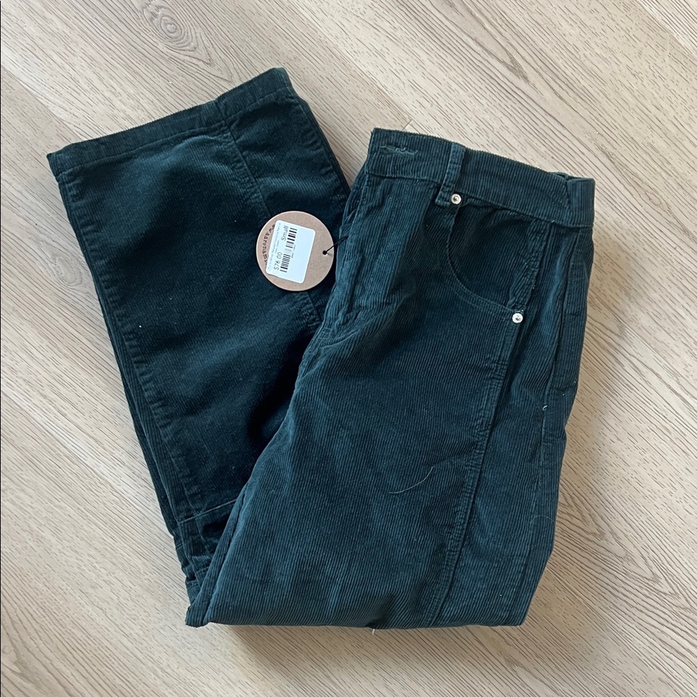 Barrel fit green corduroy pants